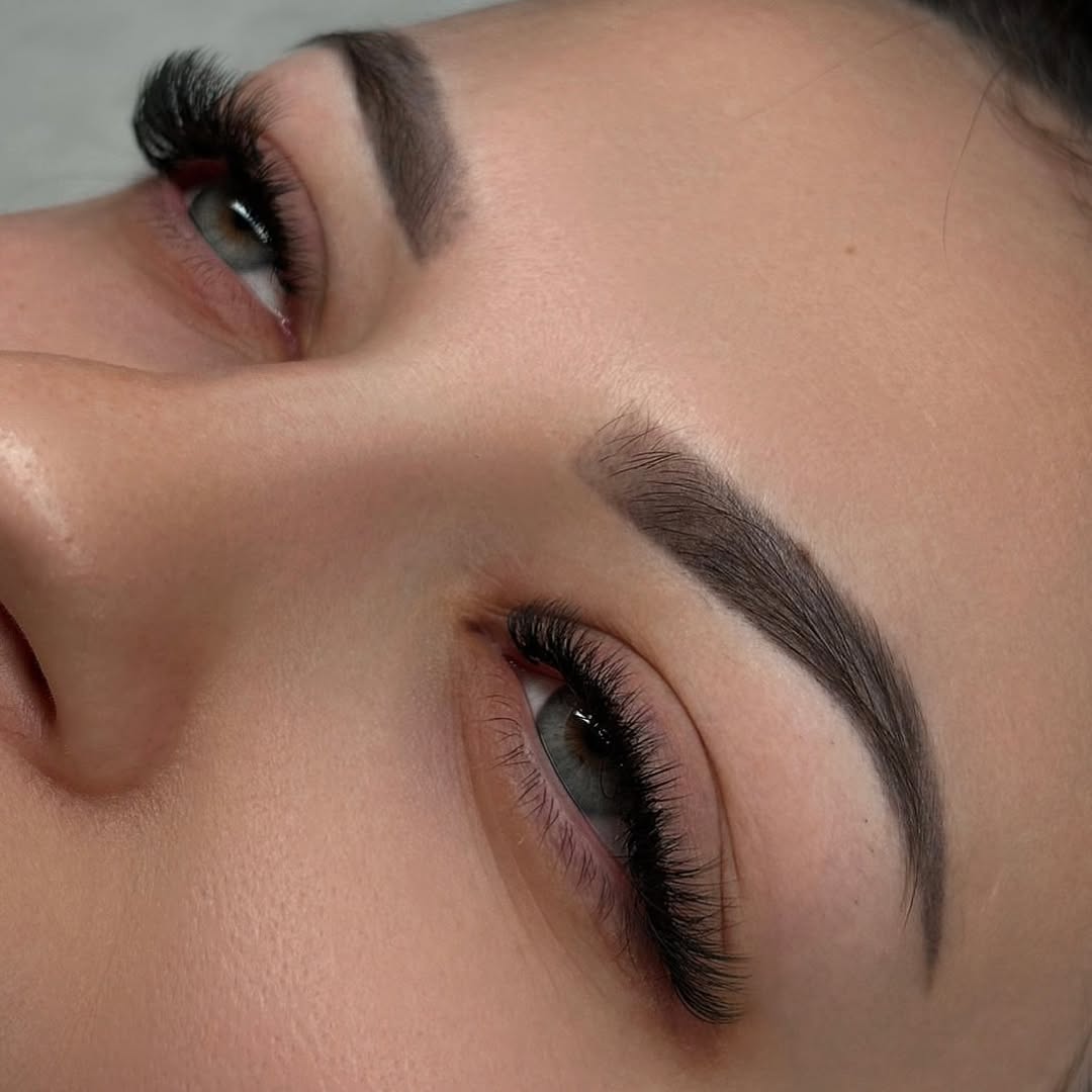 Przedłużanie rzęs